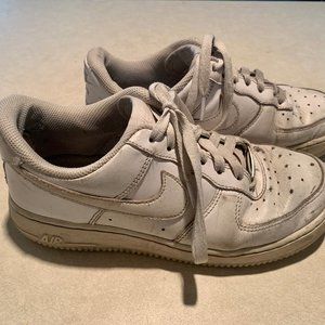 Vintage Women's White Nike Air Force 1 Low